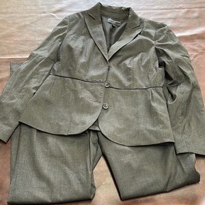 Petite Banana Republic suit set